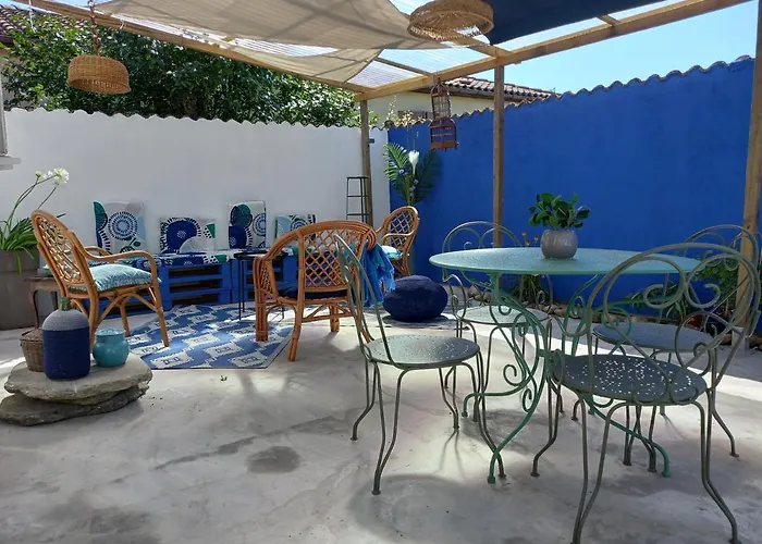 La Terrasse Majorelle. * Le Passage (Lot-et-Garonne)